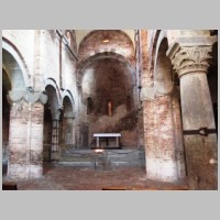 Bologna, photo Palickap, Interno della chiesa dei Santi Vitale e Agricola.jpg